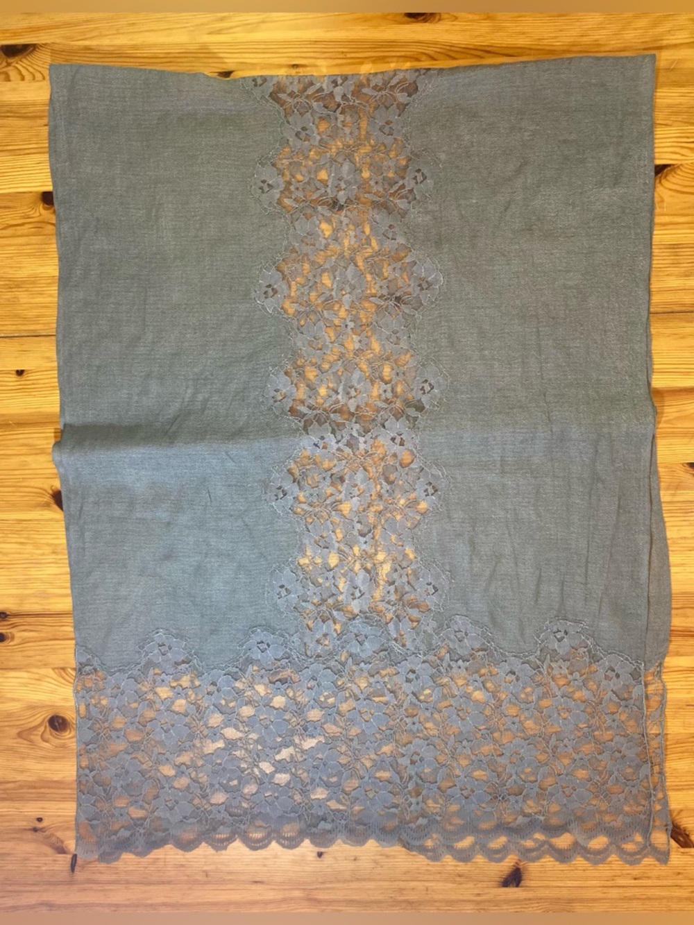Romantic Grey Gauzy Floral Lace Scarf Shawl - Picture 6 of 6